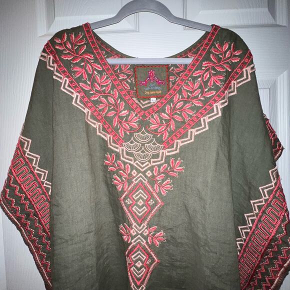 NWOT, Johnny was in Broad Street shirt oversized size large. - Picture 4 of 5